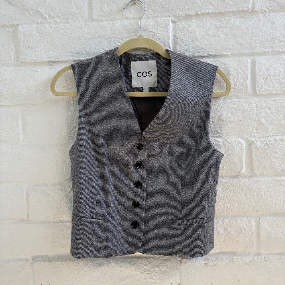 COS Vest